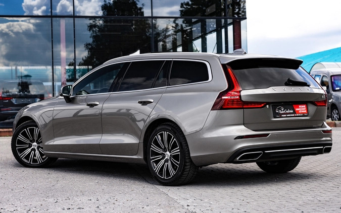 Volvo V60 cena 114900 przebieg: 104584, rok produkcji 2019 z Gryfice małe 781